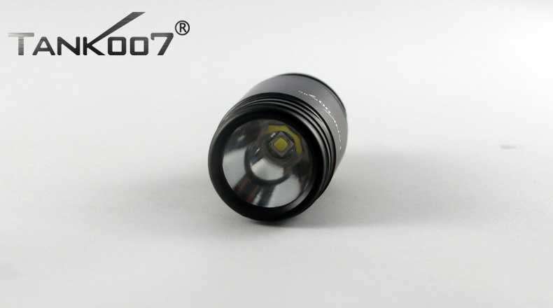 1577524070321344.jpg 手電筒廠家